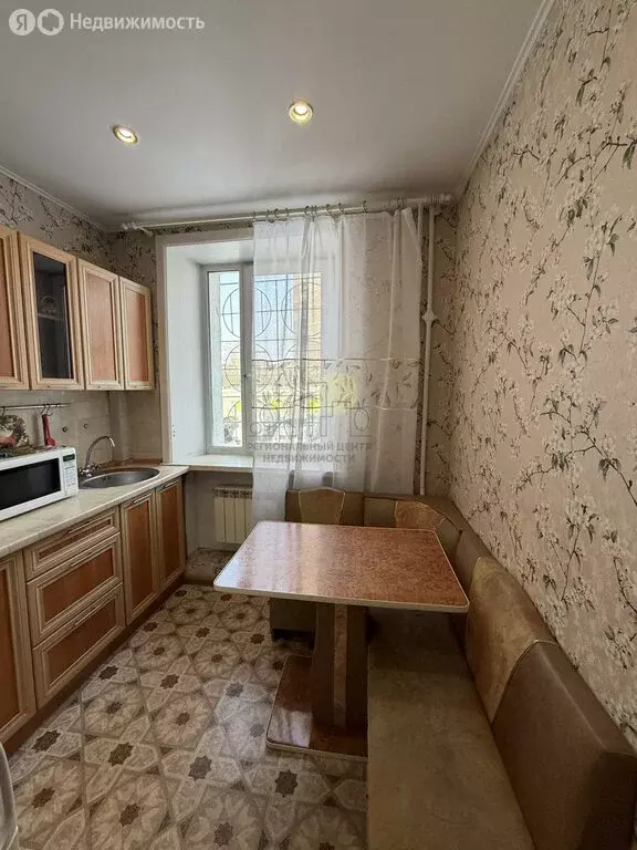 3-комнатная квартира: Иркутск, улица Румянцева, 8 (56 м) - Фото 1