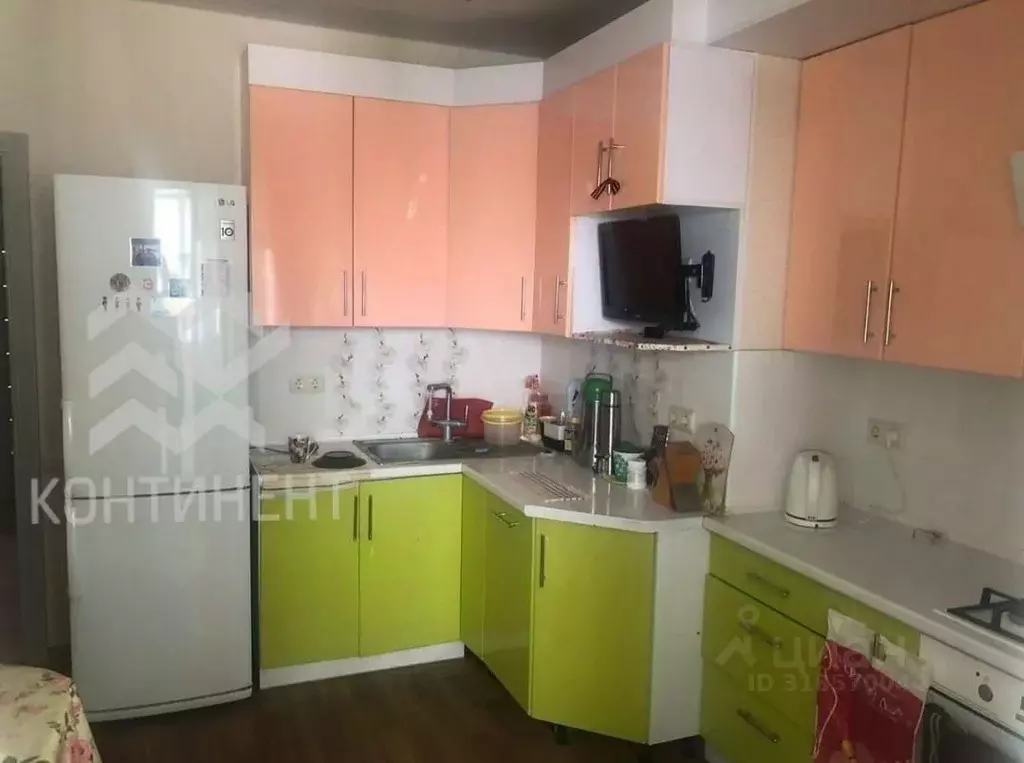 2-к кв. Крым, Евпатория ул. 9 Мая, 90 (63.9 м) - Фото 0