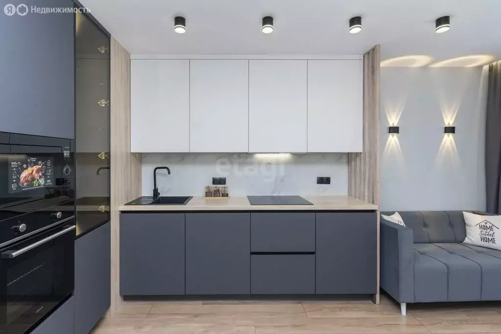 2-комнатная квартира: Тюмень, улица Павла Шарова, 23 (67 м) - Фото 2