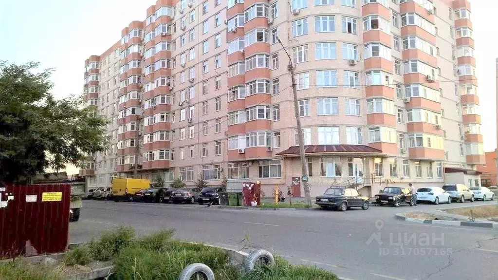 2-к кв. Ростовская область, Батайск ул. Комарова, 132а (72.6 м) - Фото 0