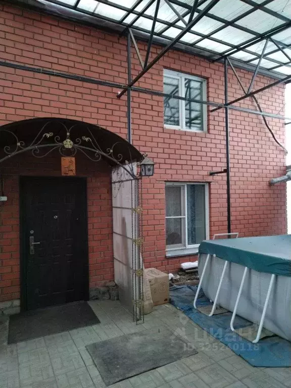 Дом в Челябинская область, Троицк ул. Имени Тони Меньшениной, 132 (109 ... - Фото 1