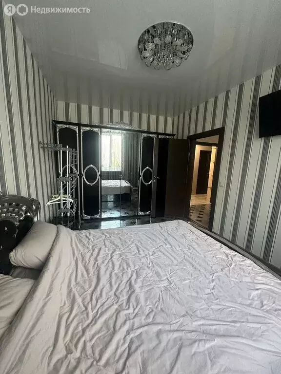 3-комнатная квартира: Новоуральск, улица Льва Толстого, 16 (70.1 м) - Фото 1