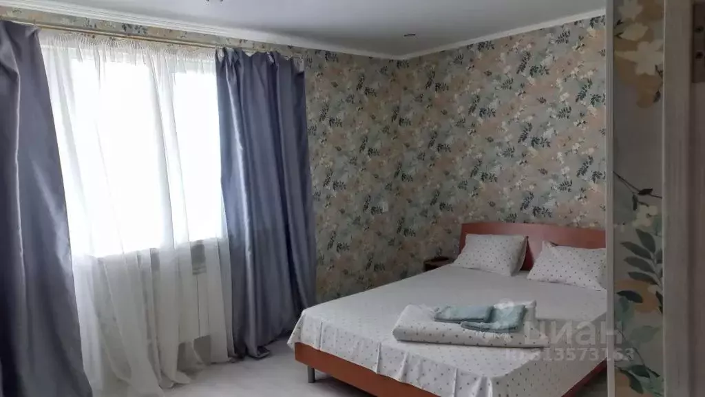 2-к кв. Ставропольский край, Невинномысск ул. Фрунзе, 152 (64.0 м) - Фото 0