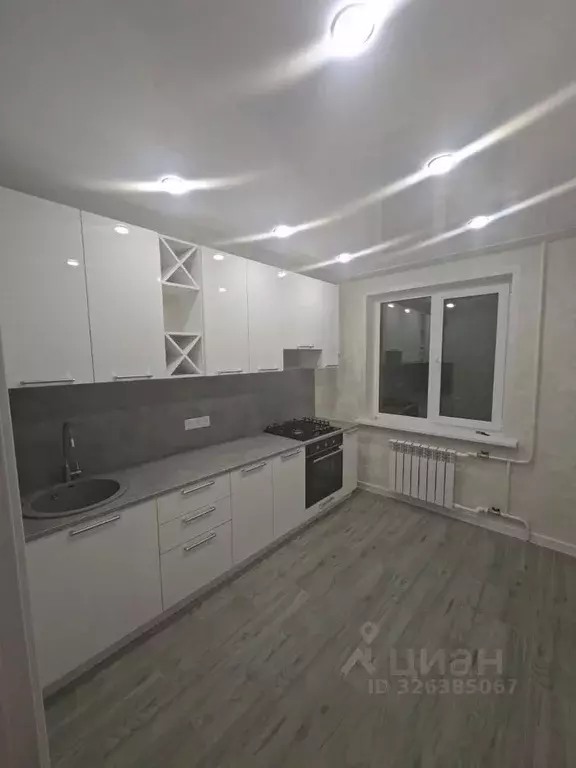 3-к кв. Псковская область, Псков Западная ул., 22 (64.0 м) - Фото 1