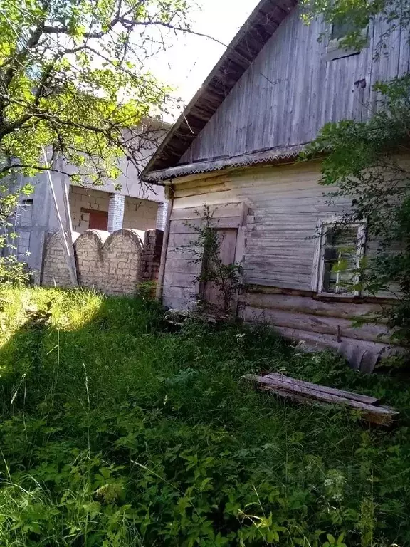 Дом в Ленинградская область, Кингисеппский район, Котельское с/пос, д. ... - Фото 0