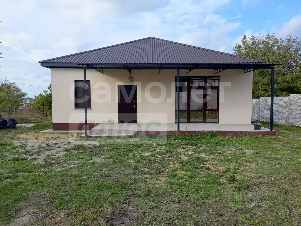 Дом в Крым, Симферопольский район, Трудовское с/пос, с. Денисовка ул. ... - Фото 1