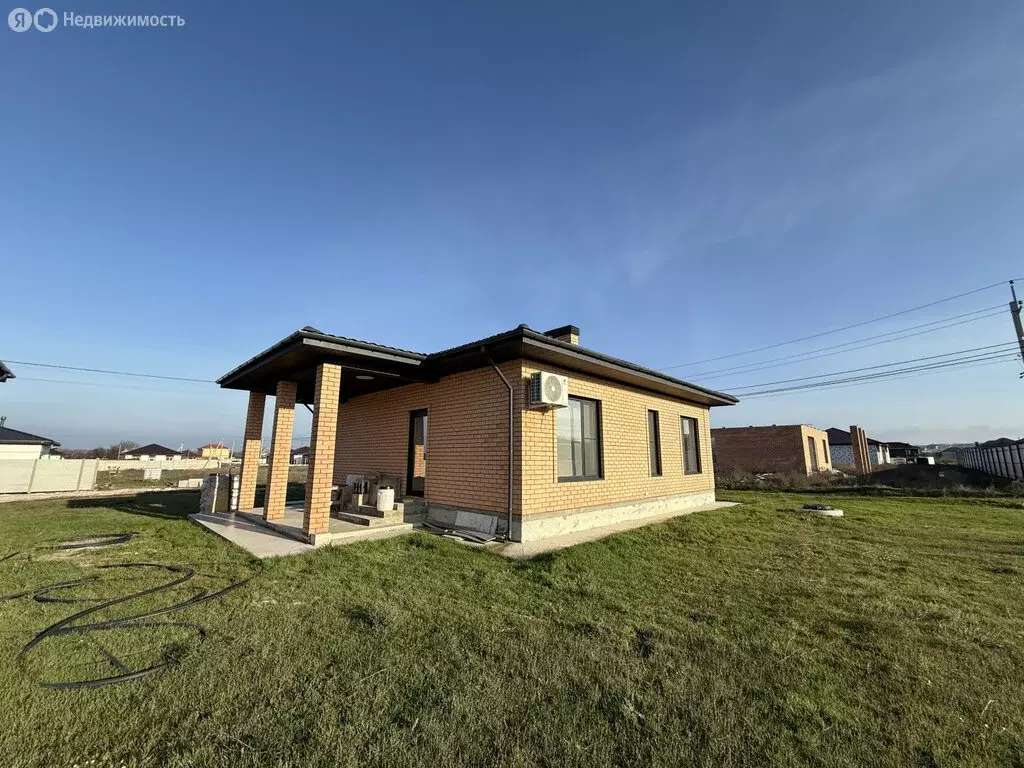 Дом в Симферопольский район, село Урожайное (104 м) - Фото 1