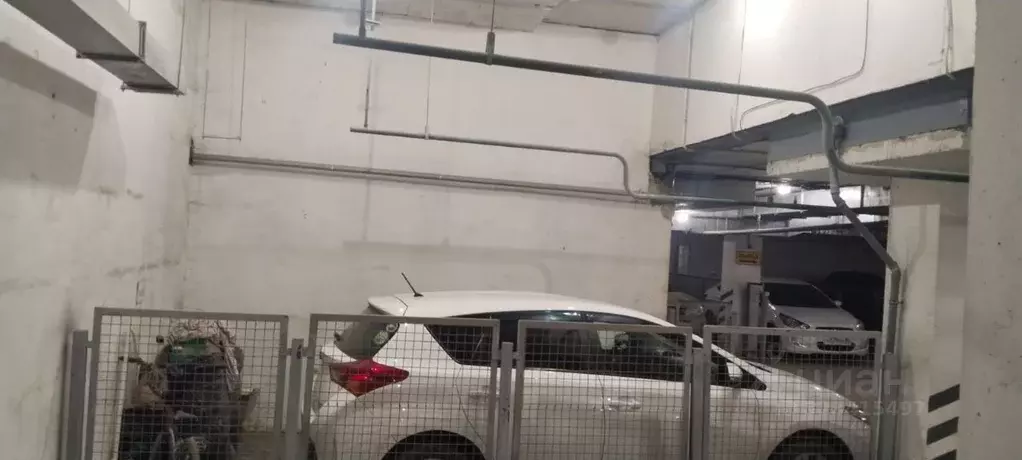 Гараж в Свердловская область, Екатеринбург ул. Краснолесья, 139А (16 ... - Фото 1