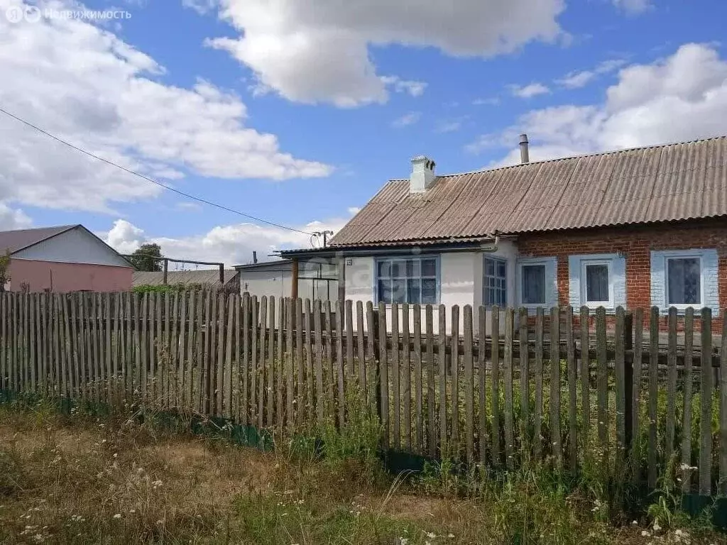 Дом в Задонский район, Скорняковский сельсовет, село Калинино, ... - Фото 0