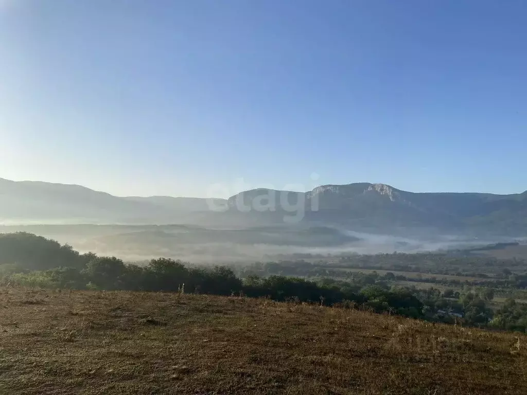 Участок в Крым, Бахчисарайский район, Голубинское с/пос, с. Путиловка  ... - Фото 1