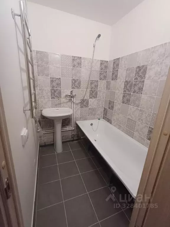 3-к кв. Псковская область, Псков Инженерная ул., 134 (84.0 м) - Фото 1