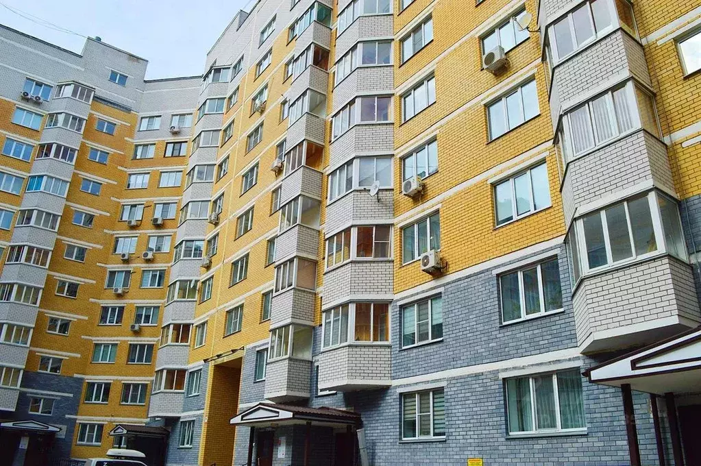3-к кв. Чувашия, Чебоксары Университетская ул., 38к3 (99.0 м) - Фото 0
