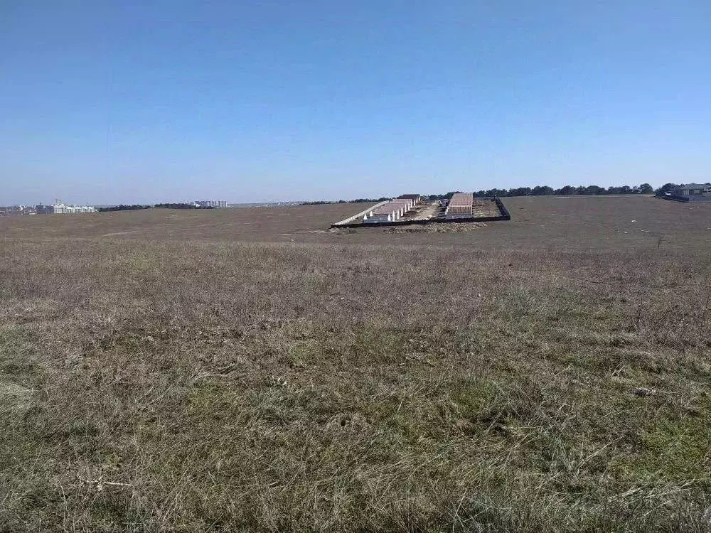 Участок в Крым, Симферопольский район, Мирновское с/пос, с. ... - Фото 0