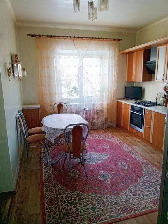 Дом в Белгородская область, Губкин ул. 12 Апреля, 20 (210 м) - Фото 1