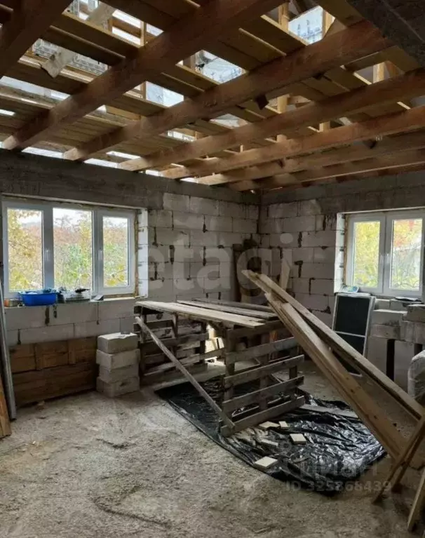 Дом в Адыгея, Майкопский район, Каменномостское с/пос, пос. Победа ул. ... - Фото 1