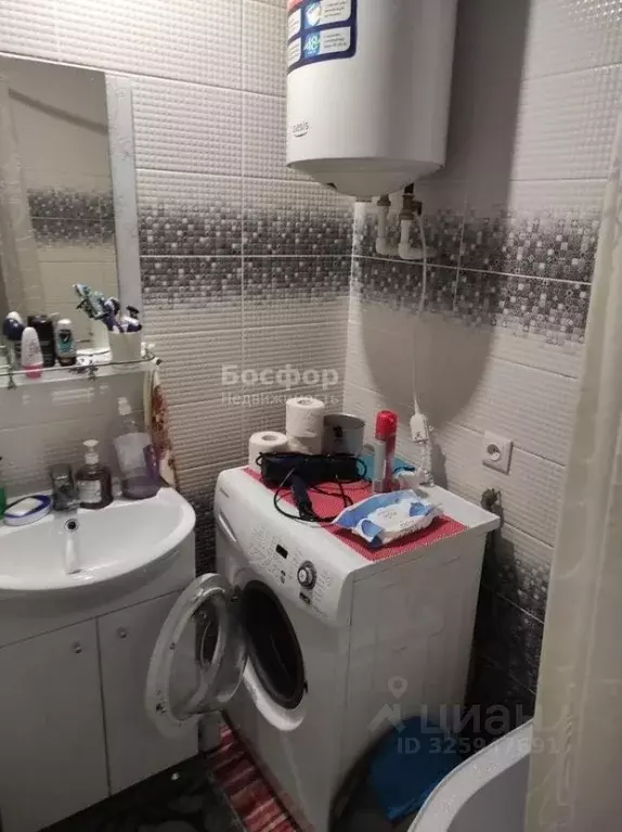 1-к кв. Крым, Кировское пгт ул. Дзержинского, 19 (36.6 м) - Фото 1