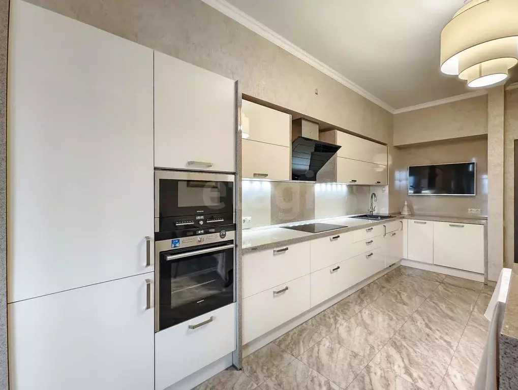 4-к кв. Тюменская область, Тюмень ул. Пржевальского, 33к1 (156.0 м) - Фото 1