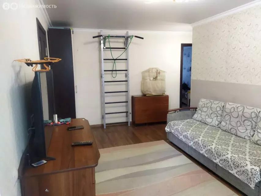 3-комнатная квартира: Таганрог, улица Дзержинского, 183 (56 м) - Фото 1
