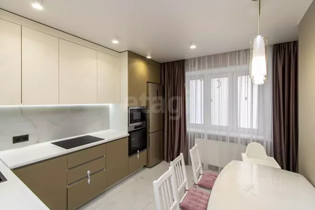 3-к кв. Тюменская область, Тюмень ул. Мельникайте, 30к3 (85.0 м) - Фото 1