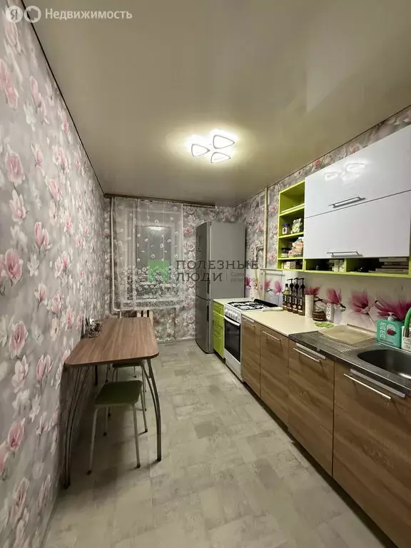 3-комнатная квартира: Ижевск, улица Ключевой Посёлок, 37 (59 м) - Фото 1