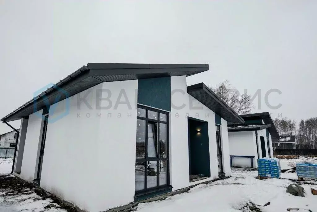 Дом в Омская область, Омский район, Магистральное с/пос, Деревня ... - Фото 1