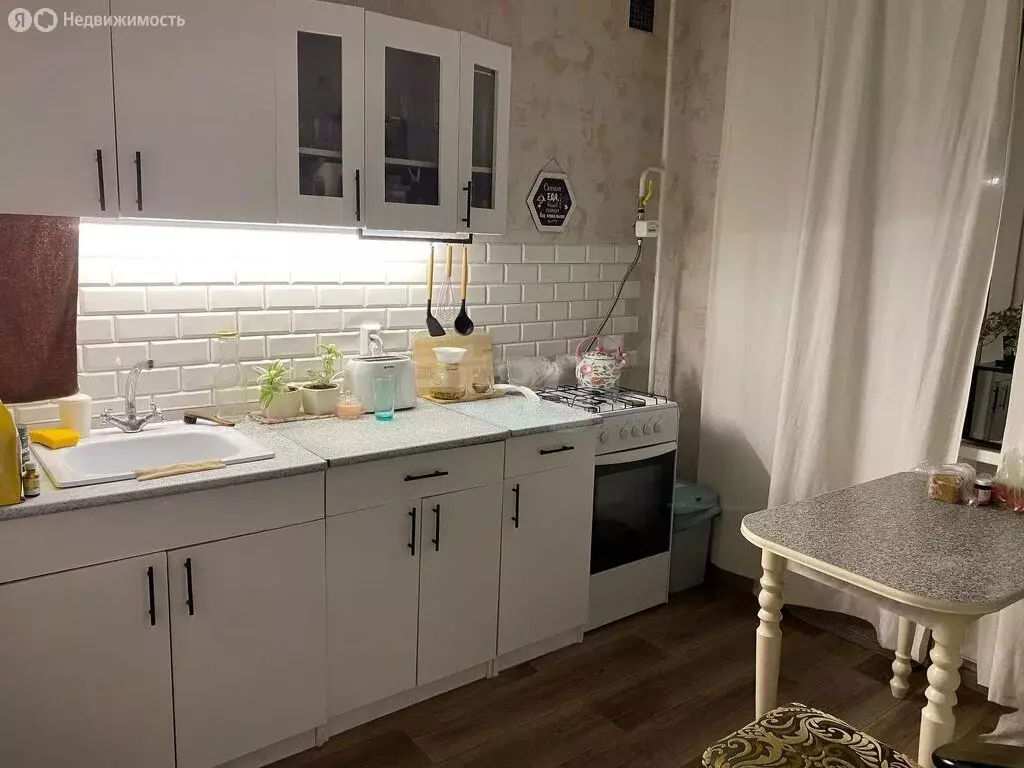 2-комнатная квартира: Саранск, проспект 70 лет Октября, 64А (57.2 м) - Фото 0