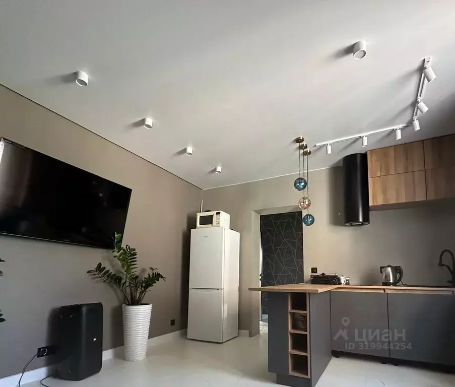 Коттедж в Алтайский край, Барнаул ул. Панкратова, 72А (80 м) - Фото 1