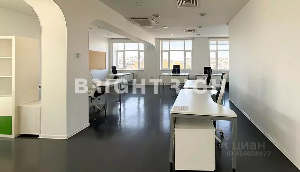 Офис в Санкт-Петербург Лодейнопольская ул., 5 (306 м) - Фото 1