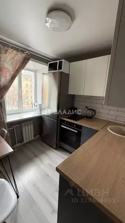 2-к кв. Бурятия, Улан-Удэ Октябрьская ул., 7 (41.9 м) - Фото 2