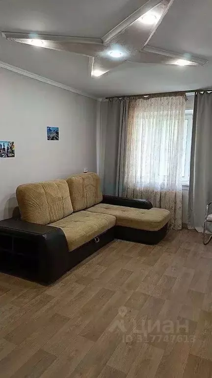 3-к кв. Новосибирская область, Новосибирск ул. Есенина, 53/1 (69.0 м) - Фото 0
