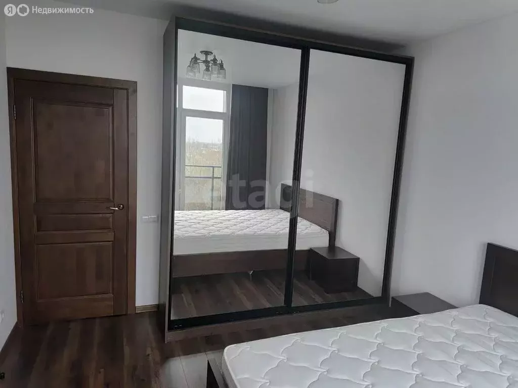 2-комнатная квартира: Калининград, Миргородская улица, 2 (59.9 м) - Фото 1