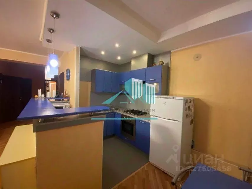 3-к кв. Калужская область, Калуга ул. Космонавта Комарова, 36 (92.6 м) - Фото 1