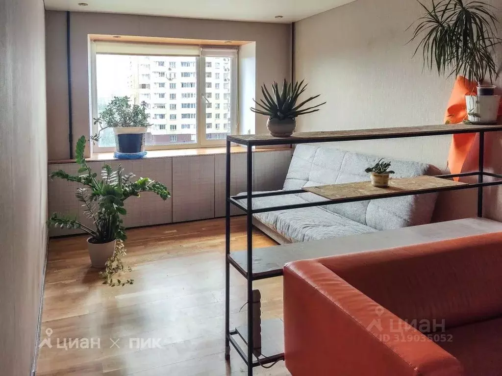 2-к кв. Свердловская область, Екатеринбург ул. Токарей, 27 (43.4 м) - Фото 1