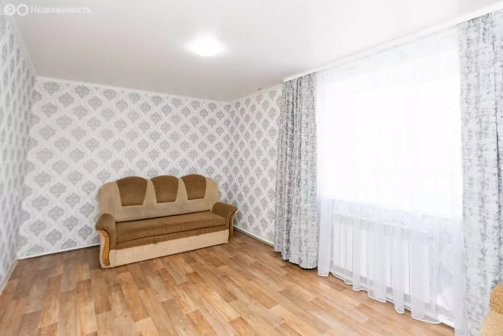 2-комнатная квартира: посёлок Саракташ, Вокзальная улица, 135 (47.5 м) - Фото 0
