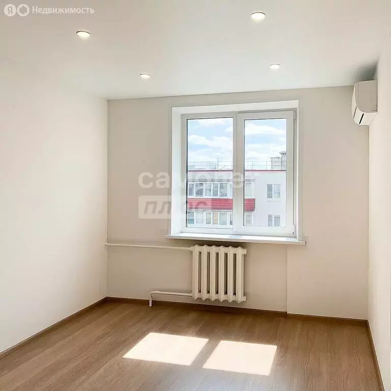 3-комнатная квартира: Тобольск, 10-й микрорайон, 11 (66.6 м) - Фото 1