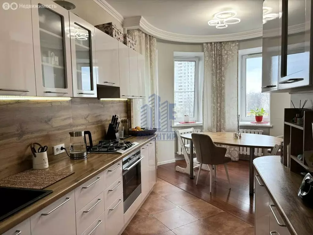 3-комнатная квартира: Чебоксары, Московский проспект, 19к9 (80 м) - Фото 1
