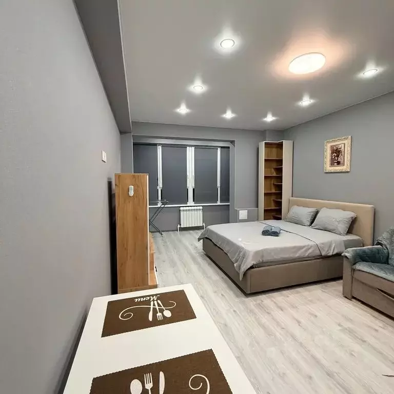 Студия Сахалинская область, Южно-Сахалинск ул. Имени И.П. ... - Фото 1