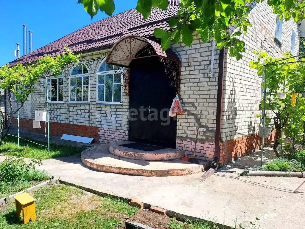 Дом в Белгородская область, Валуйский городской округ, с. Шелаево ул. ... - Фото 1