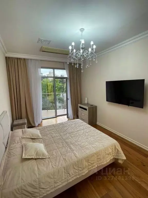 1-к кв. Краснодарский край, Геленджик Крымская ул. (82.0 м) - Фото 1