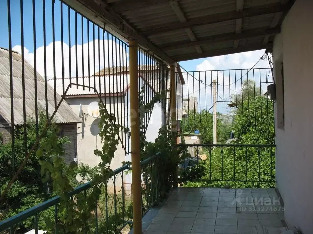 Дом в Крым, Сакский район, Штормовское с/пос, Ветеран кп ул. Парковая, ... - Фото 0