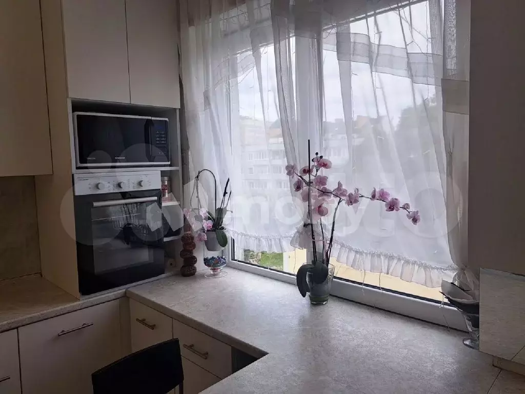 2-к. квартира, 54 м, 5/5 эт. - Фото 1