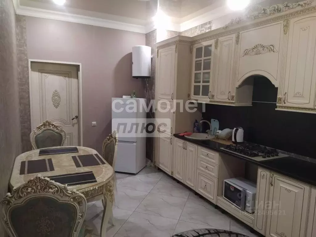 2-к кв. Кабардино-Балкария, Нальчик ул. Мовсисяна, 18АкА (77.0 м) - Фото 1