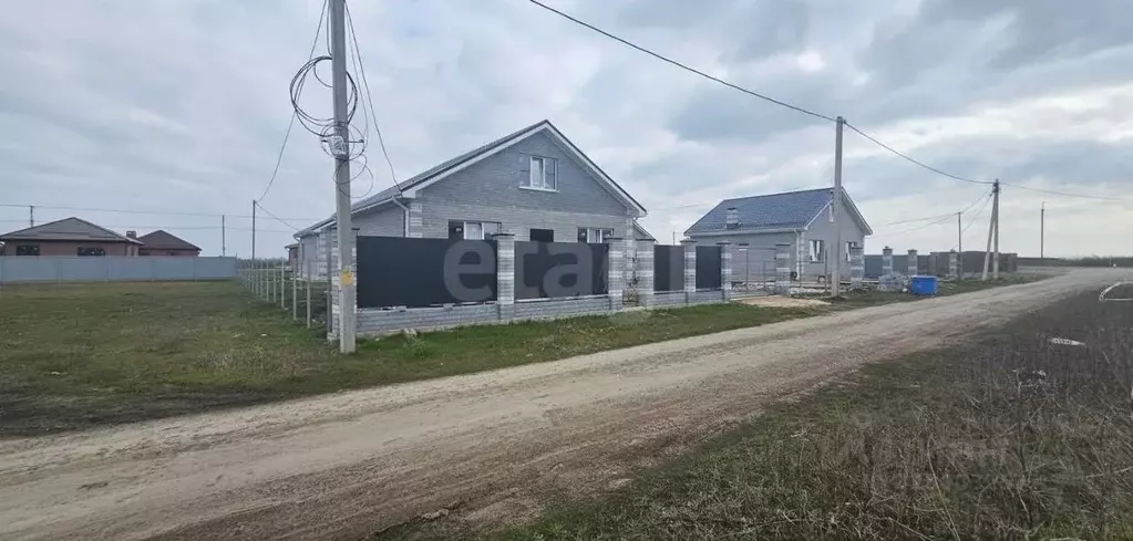 Дом в Краснодарский край, Динской район, Мичуринское с/пос, пос. ... - Фото 2