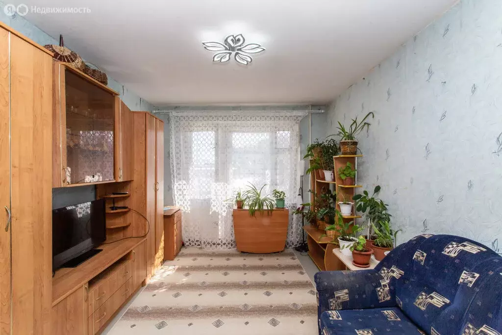 2-комнатная квартира: Тобольск, 10-й микрорайон, 15 (46.8 м) - Фото 2