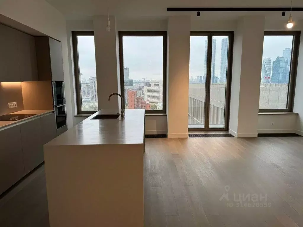 5-к кв. Москва ул. Костикова, 4к5 (187.0 м) - Фото 1