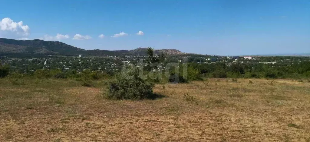 Участок в Крым, Кировский район, Старый Крым городское поселение ул. ... - Фото 1