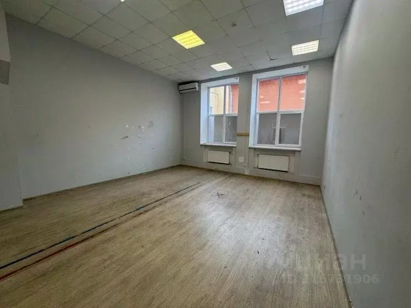 Торговая площадь в Санкт-Петербург Масляный пер., 7 (42 м) - Фото 1