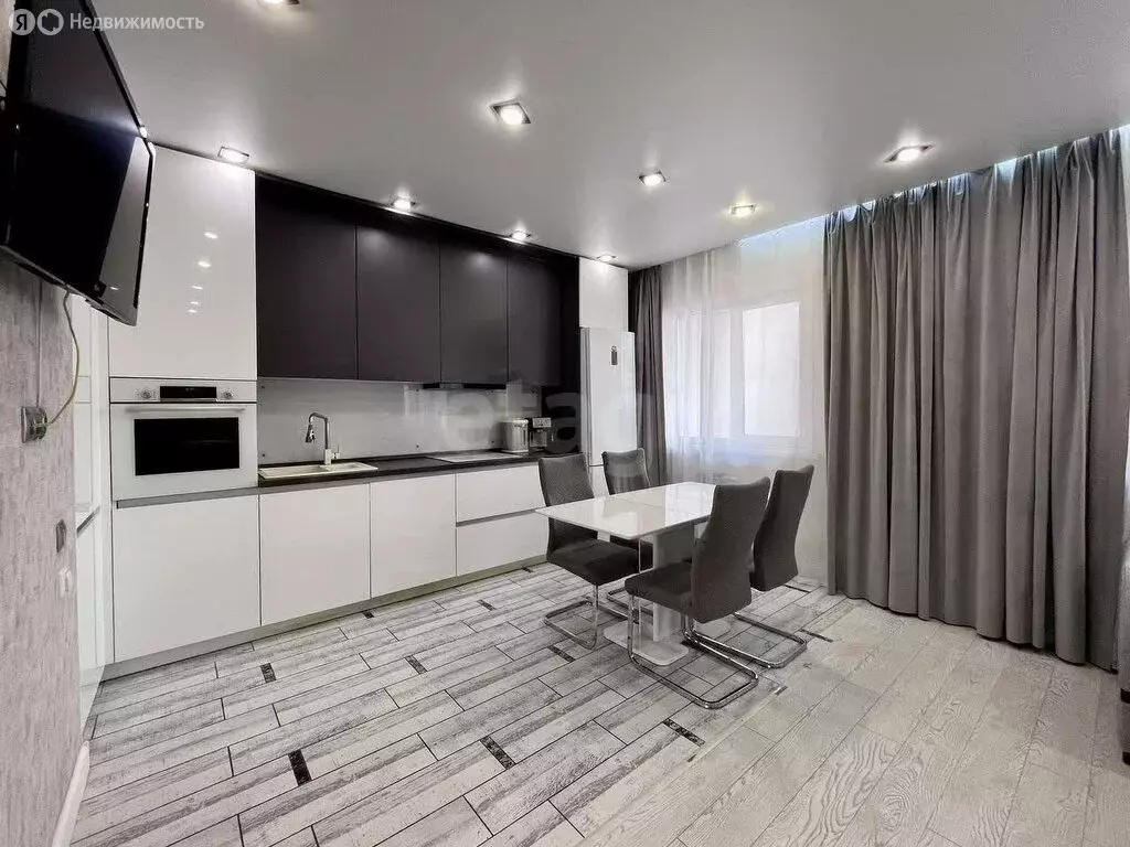 3-комнатная квартира: Иркутск, улица Пискунова, 131/2 (76.4 м) - Фото 1