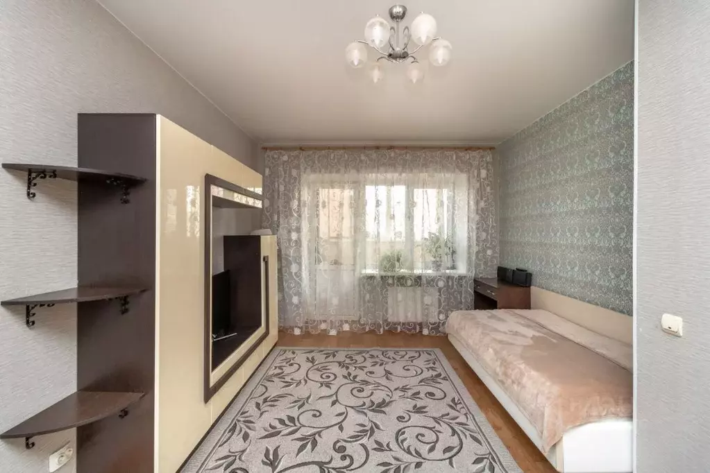 1-к кв. Тюменская область, Тюмень ул. Дружбы, 75 (38.6 м) - Фото 0