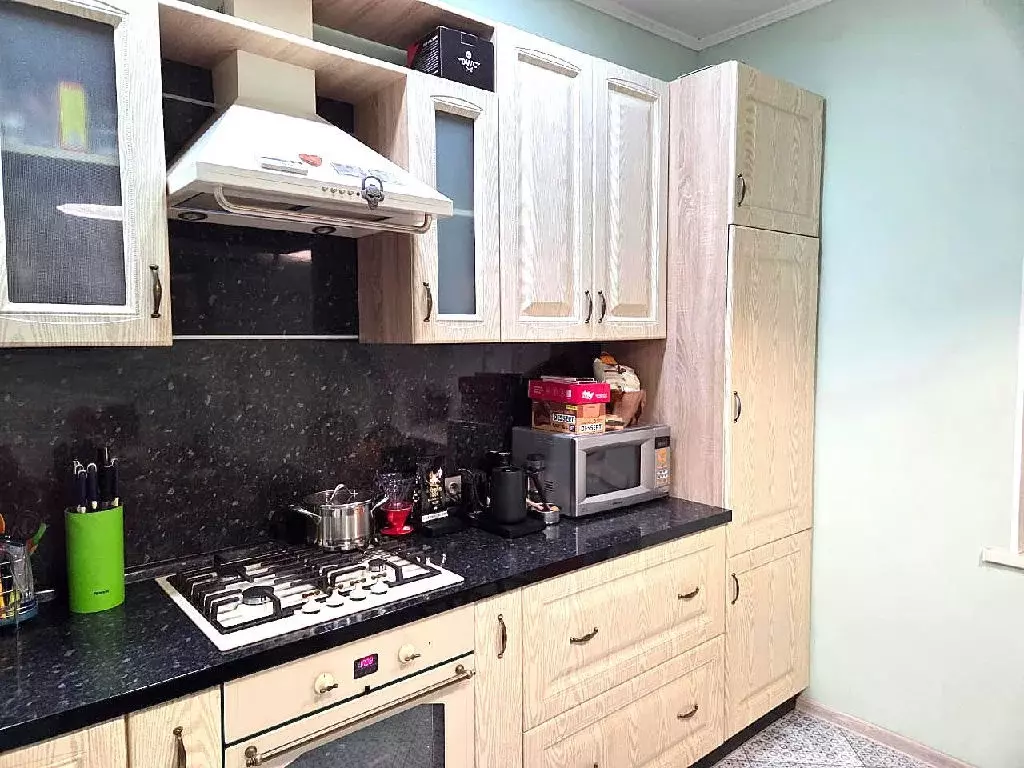 Продается 2-комнатная квартира - Фото 2